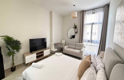 Barsha Heights Casa | Upscale 2BR Apt. | Modern Living in Barsha Heights