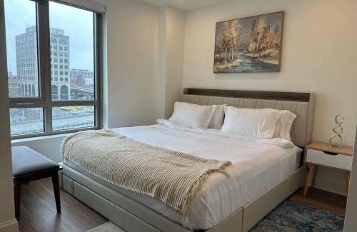 Theatre District Apartamento | Upscale 2BR Condo with Gym & Parking near MGH & TUFTS