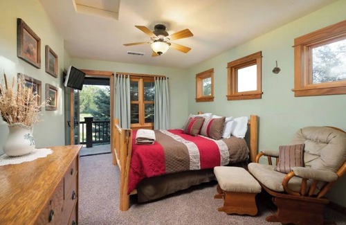 Bozeman Casa | Upscale 2BR Suite in Bozeman Big Sky Country, Pet & Kid Friendly, 5 Mins to Town