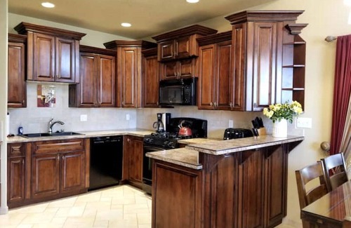 Castro Valley Villa | Upscale 4 Bedroom Castro Valley Villa
