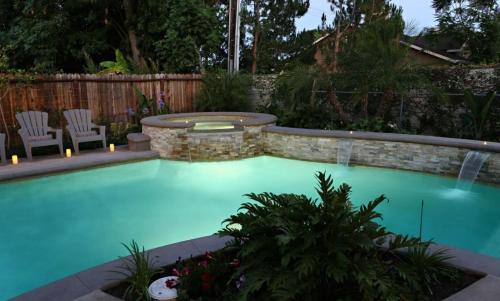 Southwest Anaheim Casa | Upscale 6 Bed, 5 Ba, New Pool W/Jacuzzi, 1/2 Mile Walk to Disney