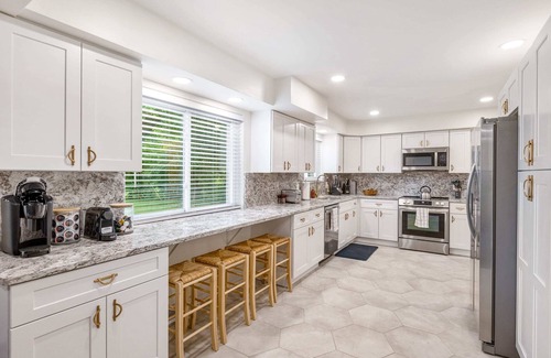 Clinton Township Casa | Upscale 6BR Home w/ Office