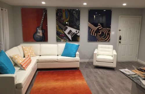 Riverside Condominio | Exclusivo condominio musical ATX en el este de Austin a minutos del centro