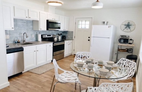Kure Beach Casa | Upscale beach cottage near beach