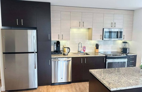 Theatre District Apartamento | Upscale Central 2BR Condo with Gym & Parking near Boston Common, MGH & TUFTS!