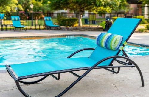 Southwest Carrollton Apartamento | Upscale City Apartment with Pool , Fitness Center