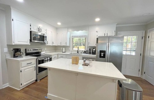 Newell Casa | Upscale Classy Cozy Fun 6King