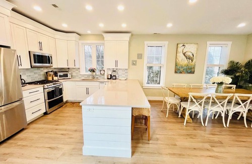 Country Club Estates Casa | Upscale Coastal Oasis w/ Private Pool & Porch—Walk to Downtown Rehoboth!