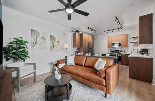 Shadyside Apartamento | Upscale Double King Suite|4 Beds| Premier Location