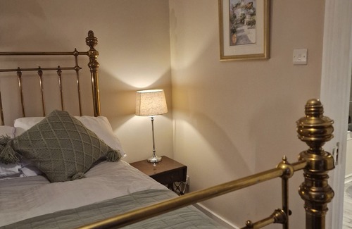 Earlsfield Cama Y Desayuno | Upscale Double Room with private bathroom 300 yards from Earlsfied Station