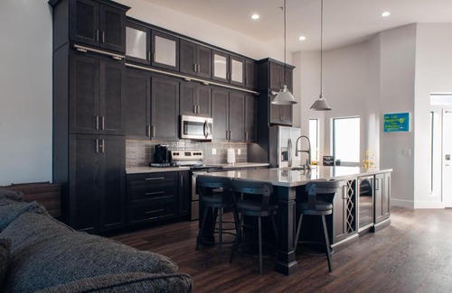 Camelback East Apartamento | Upscale Fully Renovated Biltmore Penthouse
