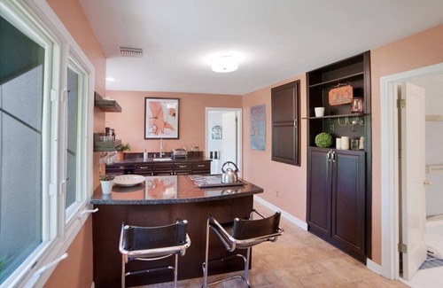 Greenbriar Casa | UPSCALE GUEST HOUSE IN THE HILLS