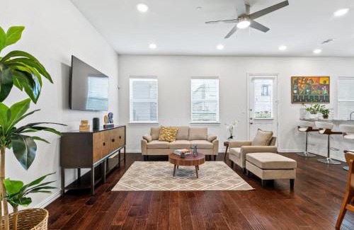 Irving Casa | Upscale Irving Townhome