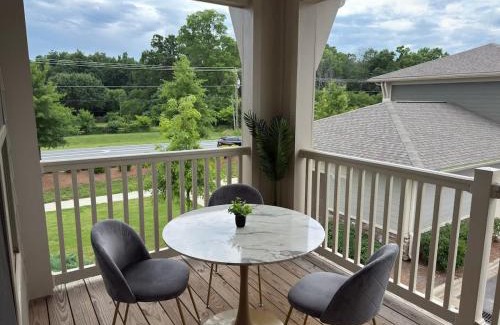 Charlotte Apartamento | Upscale King 3BR Suite Uptown Charlotte