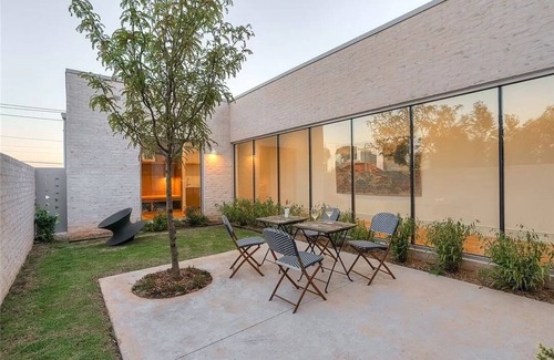 Downtown Oklahoma City Casa | Upscale living in Downtown OKC. Unbeatable location and pet friendly!