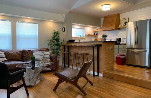 Coram Casa | Upscale lodging next to Glacier NP North fork unit
