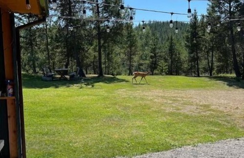 Coram Casa | Upscale lodging next to Glacier NP North fork unit