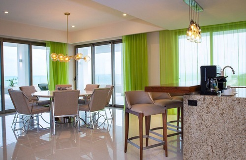 Cancun Apartamento | Upscale Luxurious 3 Bedroom Penthouse Loft with All-Inclusive Option