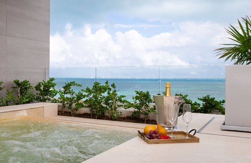 Cancun Apartamento | Upscale Luxurious 3 Bedroom Penthouse Loft with All-Inclusive Option