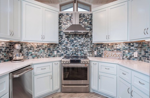 Ingram Casa | Upscale, Magnificent Views, Dog Friendly. Owner Friendly!