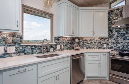 Ingram Casa | Upscale, Magnificent Views, Dog Friendly. Owner Friendly!