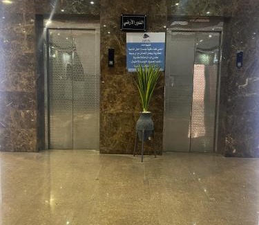 Riyadh Apartamento | Upscale modern apartment شقة راقية أمام محطة الميترو