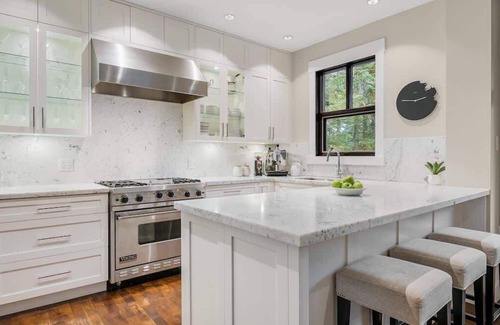 Nordic Estates Casa | Mountain Chalet Near Bike Park w/ Hot Tub, AC, BBQ