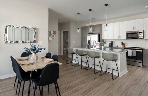 Athens Apartamento | Upscale, New Apt | Pool | Long Stays