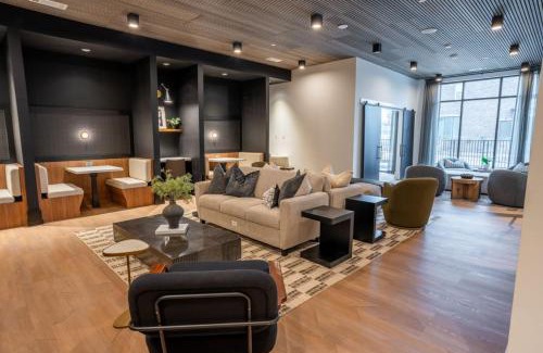 Athens Apartamento | Upscale, New Apt, Pool, Long Stays