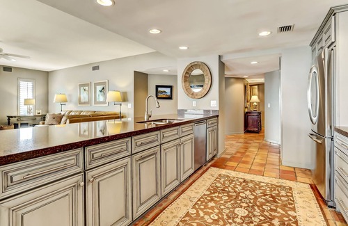 Fernandina Beach Apartamento | Upscale, newly furnished, single level end unit, with 180 degree view