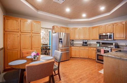 Paradise Casa | Upscale Pool Home - 5 minutes to STRIP!