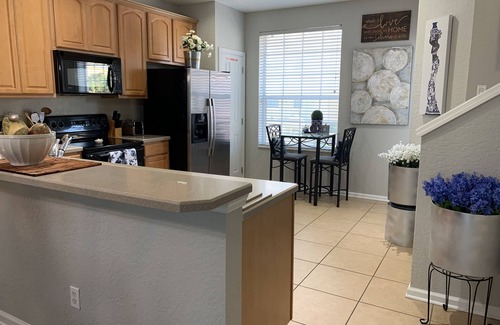 Florida Central Atlantic Coast Casa | Upscale Stay: Minutes from Parks, Convention Center and attractions.