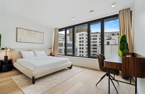 Ville Haute Apartamento | Upscale Urban Apartment Style & Comfort for Six