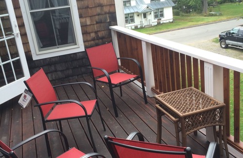Rangeley Apartamento | Alquiler de vacaciones de lujo frente a Haley Pond en el pueblo de Rangeley