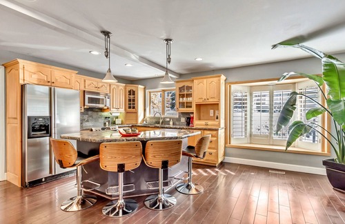 Olympus Cove Casa | Upscale w/ Views, Fireplace, Close to Ski Resorts
