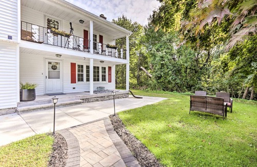 Waterbury Cabaña | Upscale Waterbury Retreat w/ Indoor Hot Tub!