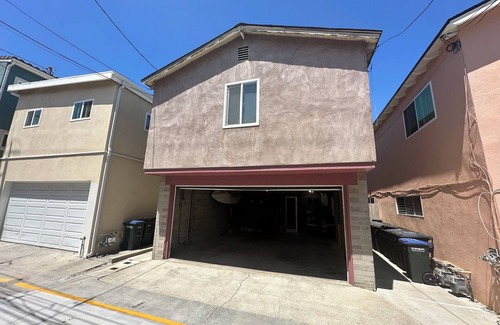 Corona del Mar Casa | Upstairs Beach Bungalow | Block to Beach