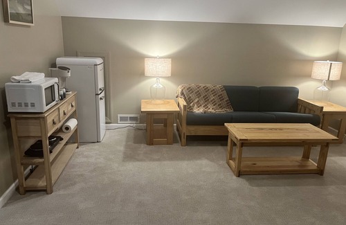 Millboro Apartamento | Upstairs Pill Box