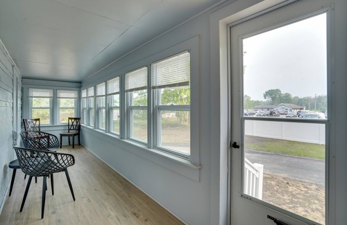 East Syracuse Apartamento | Upstate New York Vacation Rental w/ Hot Tub!