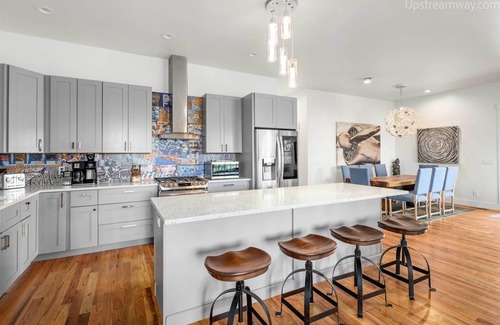 Asheville Casa | Upstream Bachelor Sanctuary - NO damage!! Pure Water.