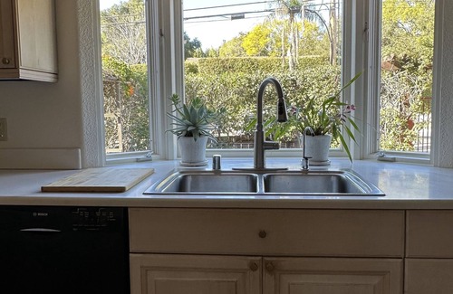 Oak Park Casa | Uptown cape code home