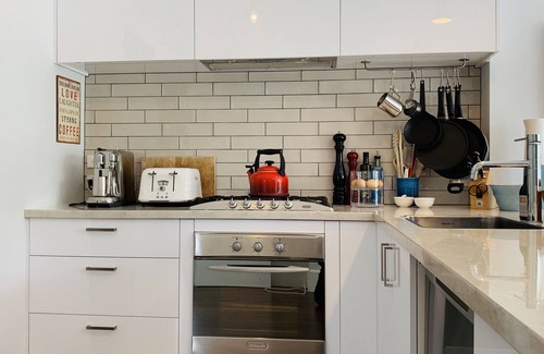 Saint Albans Cabaña | Uptown City Haven - Christchurch Townhouse
