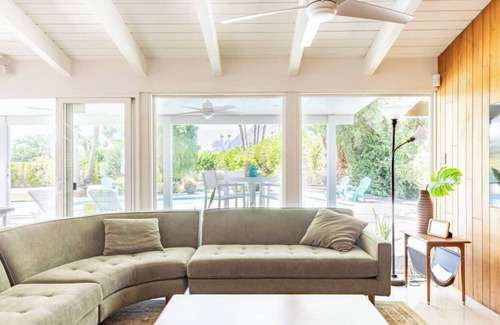 Old Las Palmas Casa | Uptown Design District Walking distance to Downtown Palm Springs!