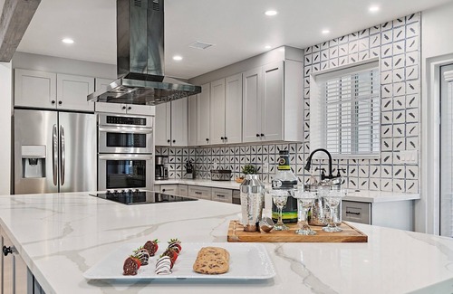 Camelback East Casa | Uptown Max and Relax - Contemporary, Upgraded Home, Great Backyard for Entertaining!