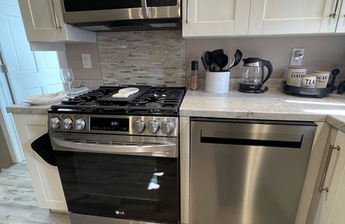 Michigan City Apartamento | Uptown Penthouse on Pine: By Lake Michigan, Shopping & Casino!