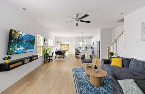 Charlotte Casa | Uptown Retreat Sleeps 10 w/Hot Tub, Games/Fenced