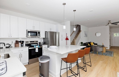 Charlotte Casa | Uptown Retreat Sleeps 10 w/Hot Tub, Games/Fenced