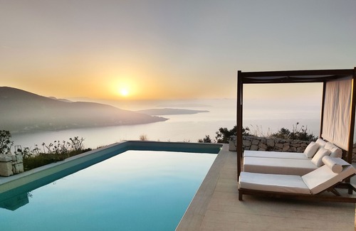 Evgiros Villa | Boutique, villa privada Helios, piscina privada, vistas infinitas al mar, playas cercanas