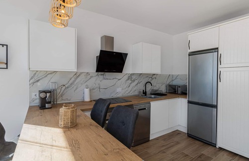 Las Palmas de Gran Canaria Casa | Urban Elegance View Suite Pool