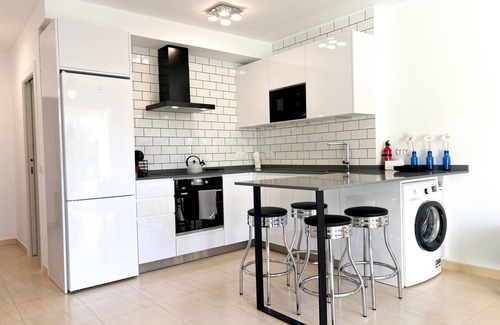 Nerja Apartamento | Urb. Jardines de Burriana, 1 bed Ground floor, step free - PRIVATE PARKING